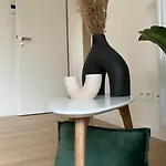 Luxury Luminous 2bedroom Center Of *