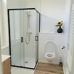 Brand New Iris With Private Bathroom And Balcony 4*