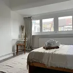 Lovely 2-bedroom Duplex W/ Balcony In Lejlighed