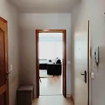 Cozy 2 Bedroom - Metro Montgomery * Bruxelles