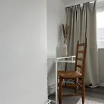Lovely 2-bedroom Duplex W/ Balcony In Lejlighed *