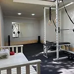 Superbe Avec Jardin, Sauna Et Jacuzzi Brüssel