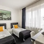 Gare Du Midi 31 Apartamento *