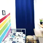 Cozy With Share The Bathroom And Kitchen Habitación en casa particular *