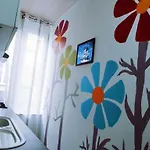 Cozy With Share The Bathroom And Kitchen Habitación en casa particular