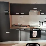 Appartement Studio Entier Avec Balcon - Tour Et Taxis