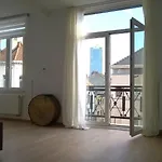 Apartament Almost White, Near Train, Metro N7688 Bruksela