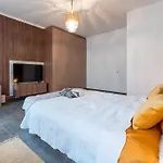 Апартаменты Luxueux 5 *