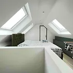 Duplex Avec Terrasse Quartier Europeen *