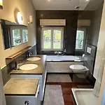 Charmante Maison Dans Un Coin De Verdure à Boitsfort Hébergement de vacances Bruxelles