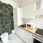 Comfortable In 35m² Terrace With Bbq