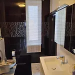 Δωμάτια σε οικογενειακή κατοικία Deluxe Au 2eme Etage, Double Au 4eme Etage Not A *