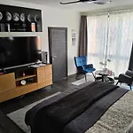 Δωμάτια σε οικογενειακή κατοικία Deluxe Au 2eme Etage, Double Au 4eme Etage Not A