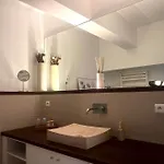 Apartamento Down Town Spacious Duplex With Private Parking & Game Bruselas