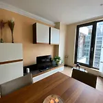 5ensational Eu- Zone Apartment *