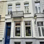 Charming House With Garden Bruksela