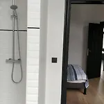 Midi Flat Apartamento Bruselas