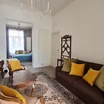 Apartment Voltaire