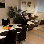 La Belle étoile De * Bruxelles