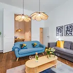 Exclusive 2br With Unesco Views Appartement