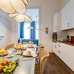 Exclusive 2br With Unesco Views