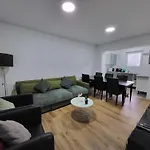 La Maison De Carlos Konukevi Brüksel