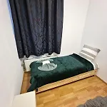 Sauna, Atomium, Expo Brussels, Stadium Roi Baudoin, Kinepolis, Planetarium, Centre Apartamento