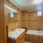Luxury 2br & Jacuzzi Near Expo 12 & Ing Arena Apartmán Brusel