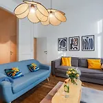 Exclusive 2br With Unesco Views Appartement