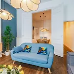 Exclusive 2br With Unesco Views *