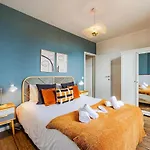 Exclusive 2br With Unesco Views
