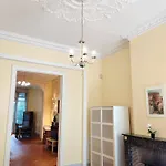 Bright 1br With Terrace Near Montgomery Apartmán