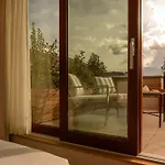 9hotel Chelton 4*