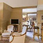 Warwick Grand-place Hotel 4*