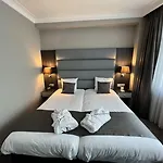 Western Royal Centre Hotel 3*