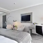Hotel Agenda Louise Brusel