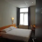 Safestay Grand Place Szálloda 3*