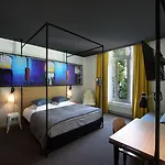 Otel Zoom 4*