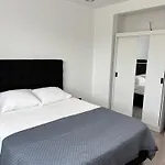 Stylish, Modern & Spacious In Apartment *