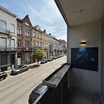 Apartment Stylish, Modern & Spacious In *
