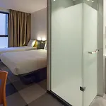 Easyhotel City Centre 3*