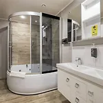 Апартаменты Smartflats - Midi 33 *