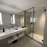 Отель Opo 4*