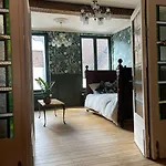 La Petite Foret Art Deco In Apartment Brussels