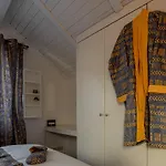 Kweni House *