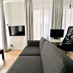 Lovely With Balcony By Grand Place For 4 * Brusel