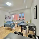 Spacious For 6 Near Center Of * Bruxelas