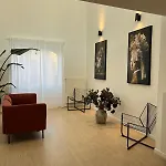 Апартаменты Chic & Bright Near Montgomery *