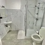 Spacious For 6 Near Center Of *