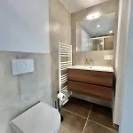 Modern & Elegant Near Montgomery *